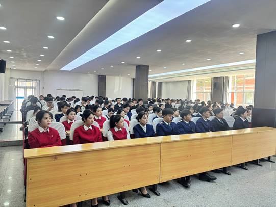 圖示, 示意圖
中度可信度描述已自動生成:ver1